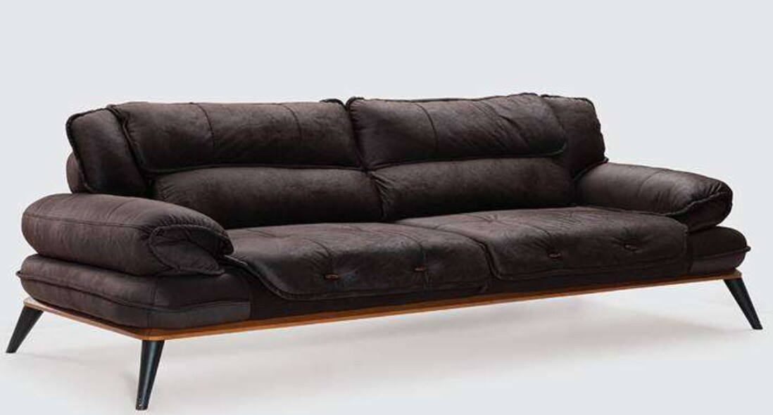 Erkeğin kalktığı koltuğa bir bayanın oturması caiz mi?